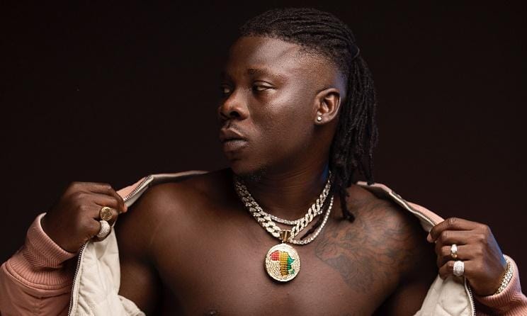 Stonebwoy Responds Appropriately To A Fan Who Claimed He Wasn't Helping Up-and-Coming Artists